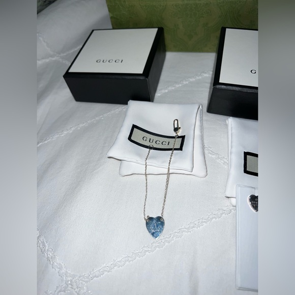Gucci Trademark Heart Earrings And Bracelet Set - Picture 7 of 7